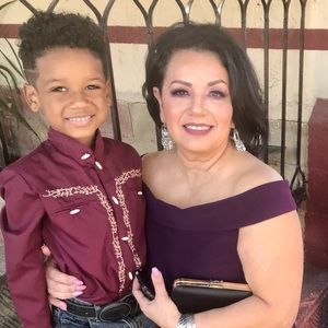 Meet your Posher, Yesenia